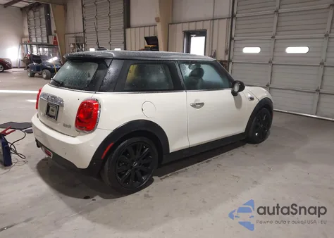 2018 Mini Hardtop Cooper/Oxford Edition из США, поврежденный, VIN WMWXP5C56J2G62668